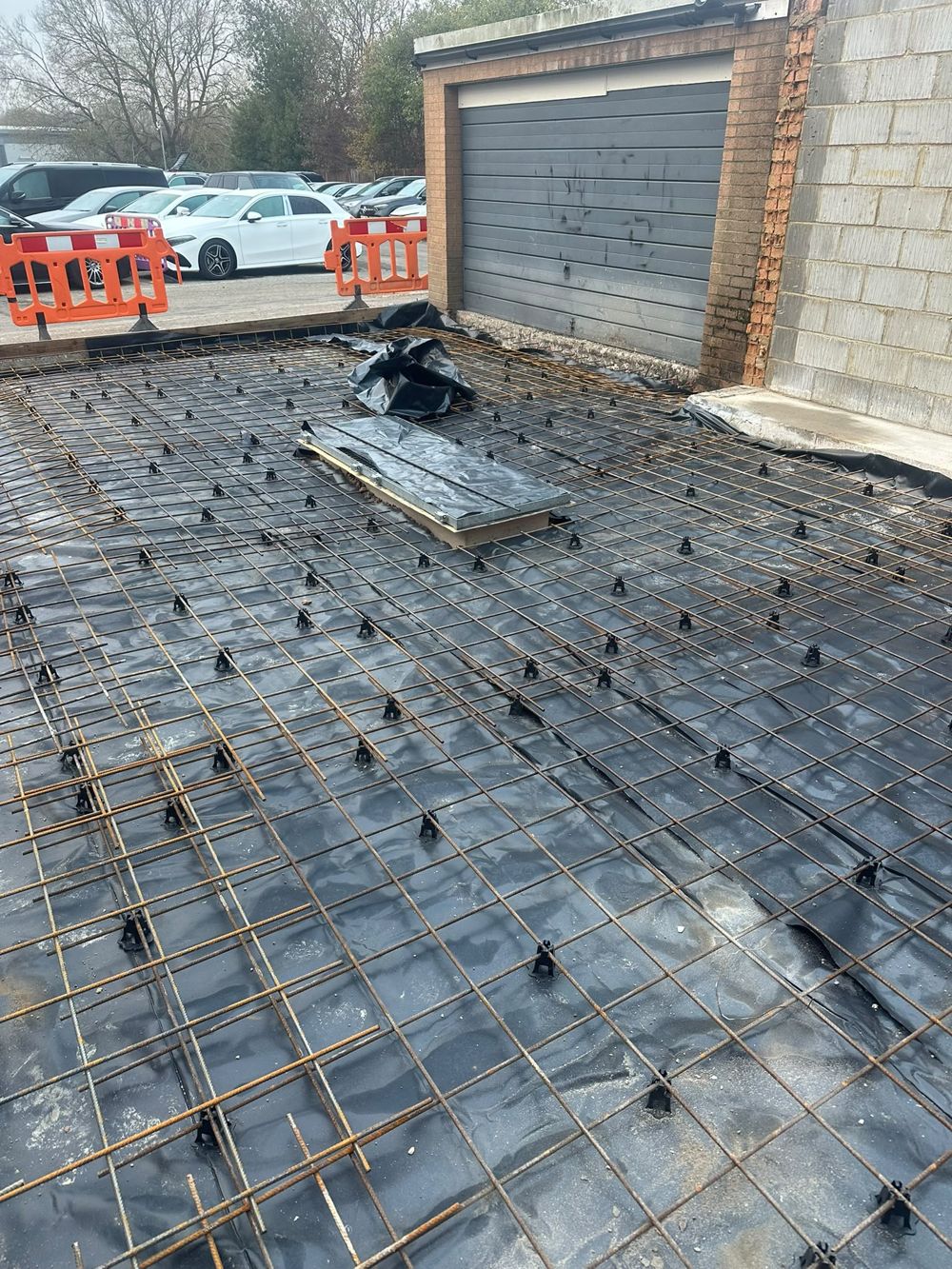 Steel reinforcement laid to a reinforced concrete slab